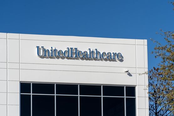 UnitedHealth sofre com sinistralidade e corta guidance; ação implode