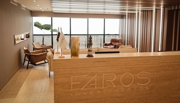 Faros atrai Hollander e bate R$ 34 bi em custódia