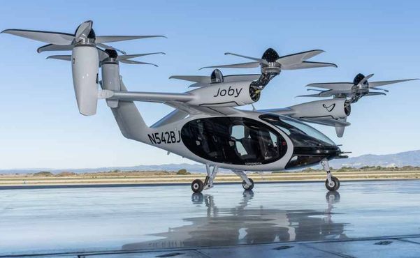 Toyota dobra a aposta em startup de ‘táxi aéreo elétrico’