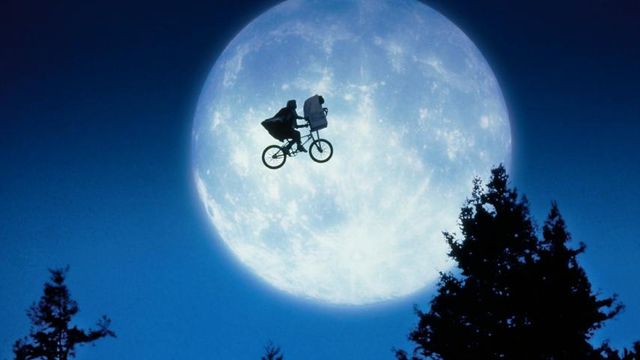 Até tu, Spielberg? Gênio de "ET" se rende à Netflix