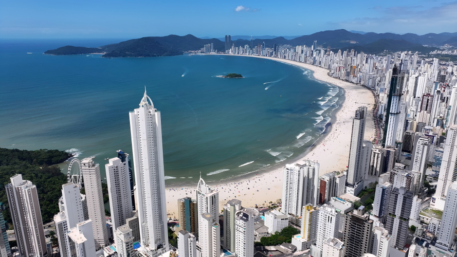 Incorporadoras de Balneário cancelam reajuste de preços após vitória de Lula
