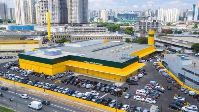 Cencosud compra Giga e entra em São Paulo
