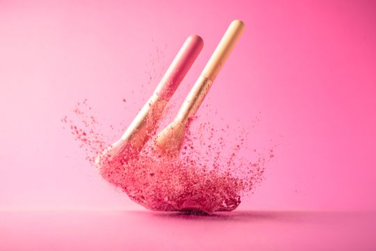 Boca Rosa — e agora livre. O voo solo da influenciadora de maquiagem