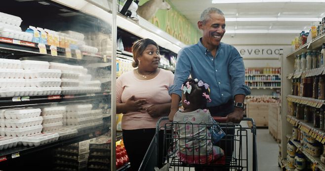 Obama desce ao duro mundo do trabalho – e volta otimista