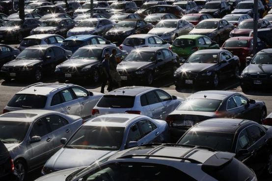 Uber fecha fábrica de prejuízos.  Demorou muito