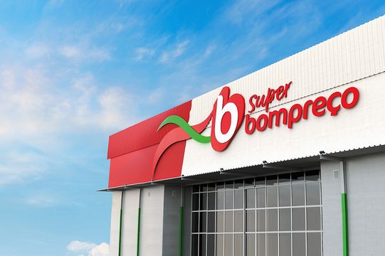 Carrefour Brasil começa a vender lojas do Nacional e Bompreço