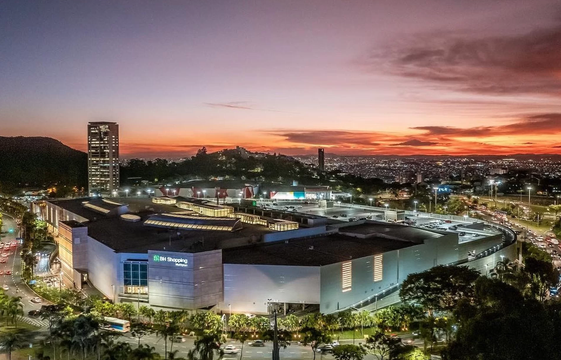 Na Multiplan, a avenida de saída do Ontario mais parece um beco