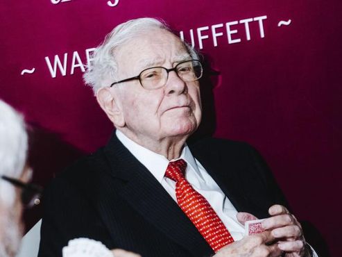 Buffett investe US$ 6 bi em tradings japonesas