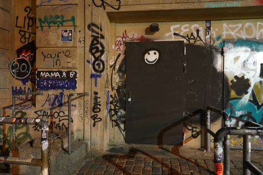 Quer entrar no icônico clube Berghain, em Berlim? Pergunte-me como