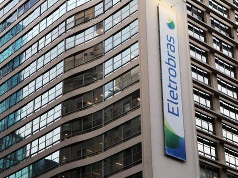 Governo decide privatizar a Eletrobras
