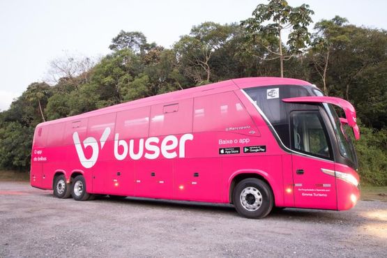 A Buser está barateando o ônibus; Softbank e Globo acabam de embarcar