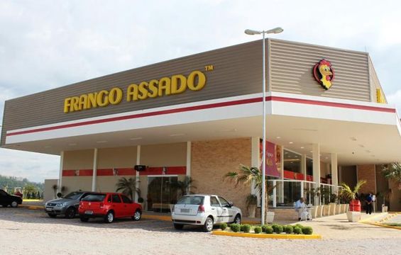 Advent tira Frango Assado do cardápio
