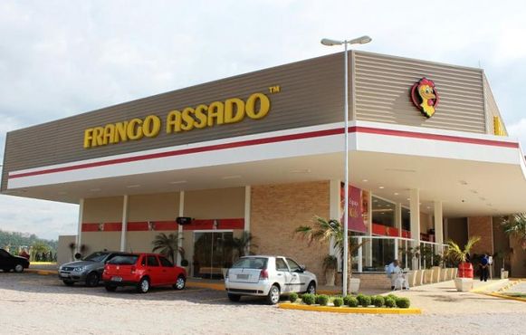 Advent tira Frango Assado do cardápio