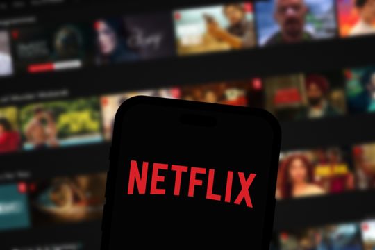 Netflix no ‘all-time high’: o triunfo da ‘gratificação adiada’
