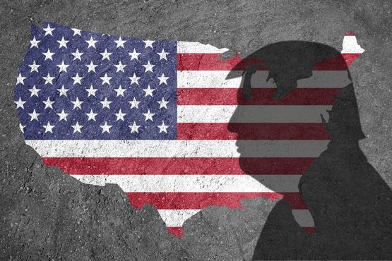 Jeffrey Sachs: Tarifas são “política idiota” e Trump governa por decreto
