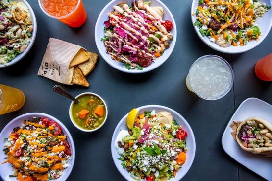 O IPO do fast casual mediterrâneo que dobrou na estreia