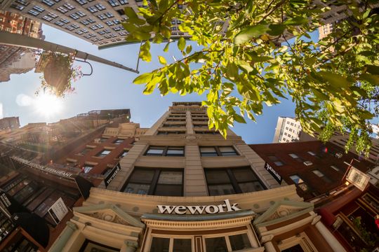 Novo modelo de trabalho está em teste, diz Claudia Woods, da WeWork