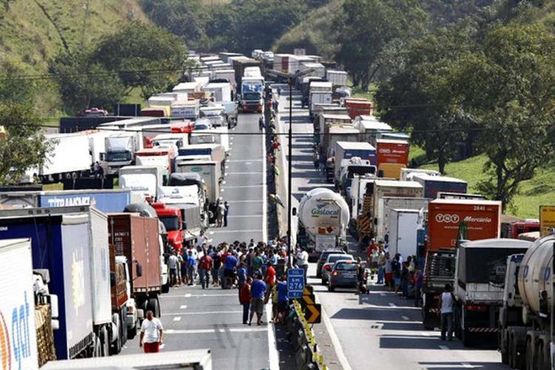 A greve que serve para tudo — e para nada