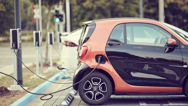 Estapar e Zletric se unem na recarga de carros elétricos