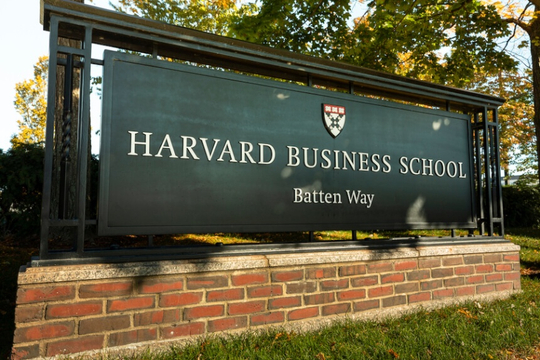 Um livro sobre as coisas que você não aprende em Harvard