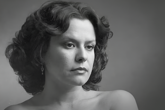 Um retrato refinado de Elis Regina, a maior cantora do Brasil