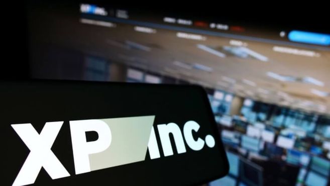 Lucro da XP decepciona; empresa promete cortar despesas