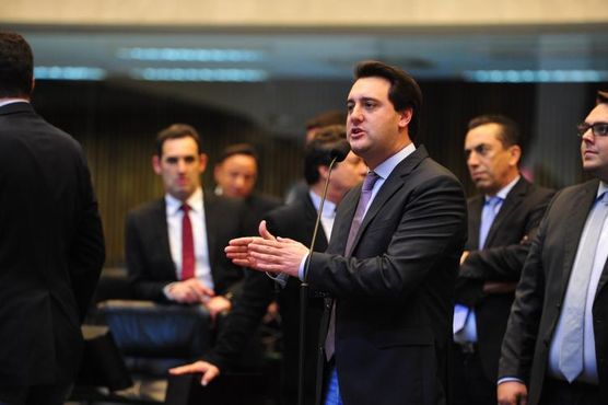 Políticos fazem do Paraná 'playground do populismo'