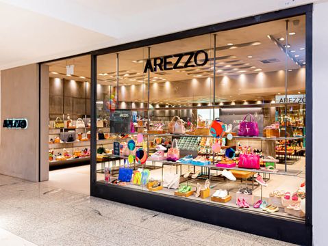 Arezzo&Co bate o mercado -- e começa a implementar sinergias com o Soma