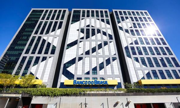 BB Seguridade X Banco do Brasil: quando trocar?