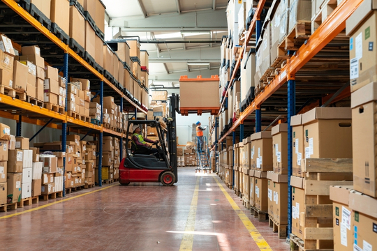 O ecommerce explodiu. Mas faltam galpões para todos
