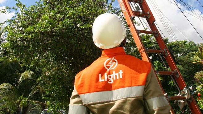 BlackRock já tem 8% da Light