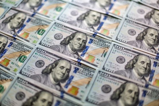 Dólar: ‘liquidação de ativos’ derruba DXY abaixo de 100 pela 1ª vez em 3 anos