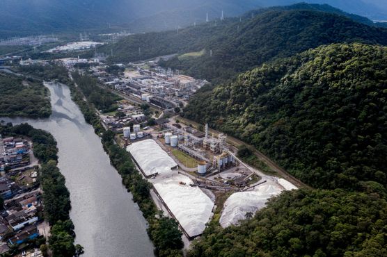 Unipar investe R$ 1 bi para aumentar eficiência da fábrica em Cubatão