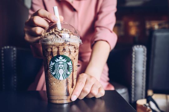 Starbucks promete ‘turnaround’ em dois anos