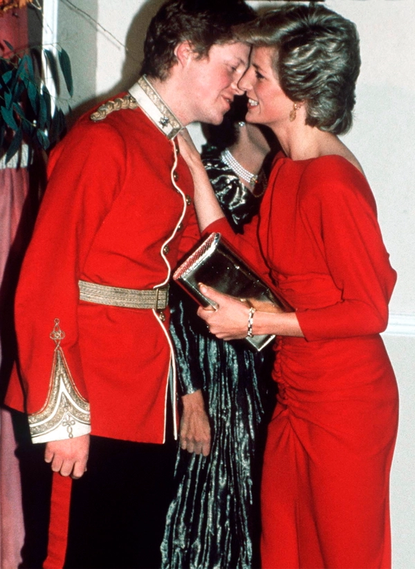 Lady Di: “Meu marido está apaixonado por seu mordomo”