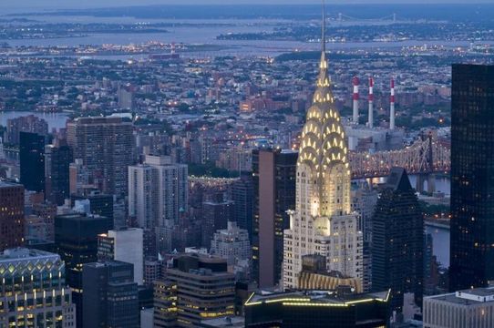 Vende-se o Chrysler, um pedaço de NY sonhado por um pioneiro