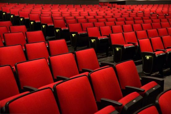 Amazon pode comprar rede de cinemas