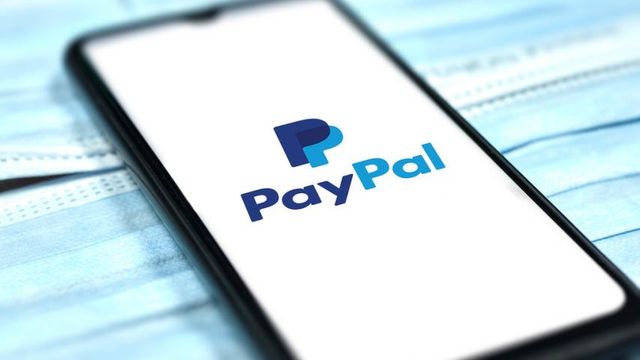 PayPal demite CEO depois de resultado fraco; ação mergulha 20%