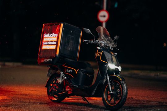 A Guipa achou um novo jeito de fazer mídia OOH: as motos de delivery