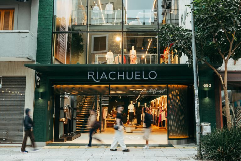 Em fase de expansão, Riachuelo inaugura loja com seu novo conceito de experiência na Oscar Freire