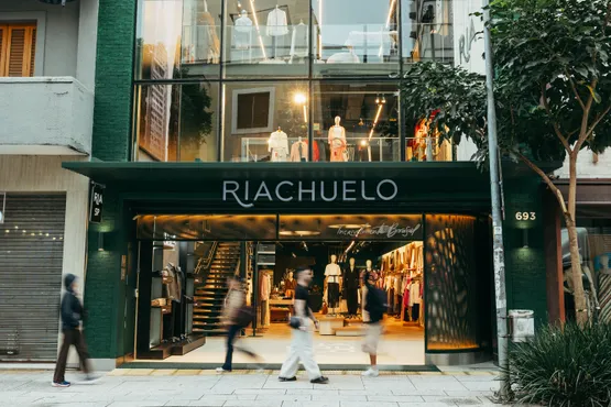 Em fase de expansão, Riachuelo inaugura loja com seu novo conceito de experiência na Oscar Freire