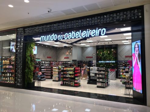 No Mundo do Cabeleireiro, uma expansão adiada ganha uma segunda chance