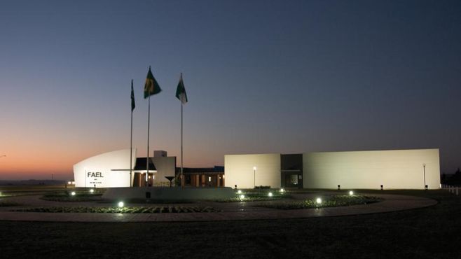 BREAKING: Ser compra FAEL, dobra alunos de EAD e aposta em polos parceiros