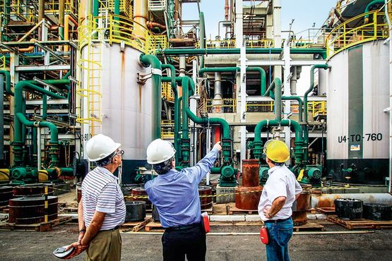 Unipar levanta R$ 750 milhões, alonga dívidas e se prepara para M&A