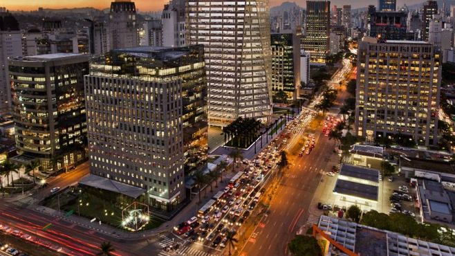 Na Faria Lima, construir ficou caro demais