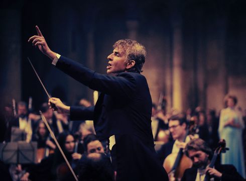 Bravo, ‘Maestro’.   O lado íntimo do gigante Leonard Bernstein