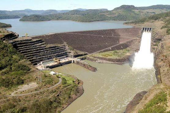 Copel lança oferta de R$ 5 bi e se aproxima da privatização
