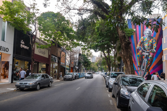 Oscar Freire, a rua comercial que mais se valorizou no mundo 