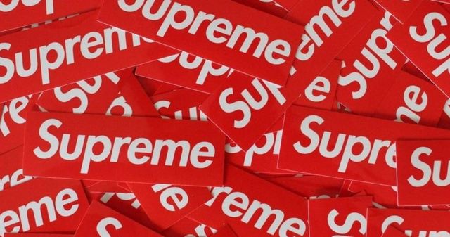 A dona da Vans agora veste Supreme