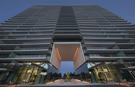 Kaká segue Ronaldo e também compra apartamento em Miami